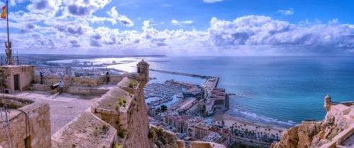 西班牙阿利坎特留学地点的Shutterstock图像